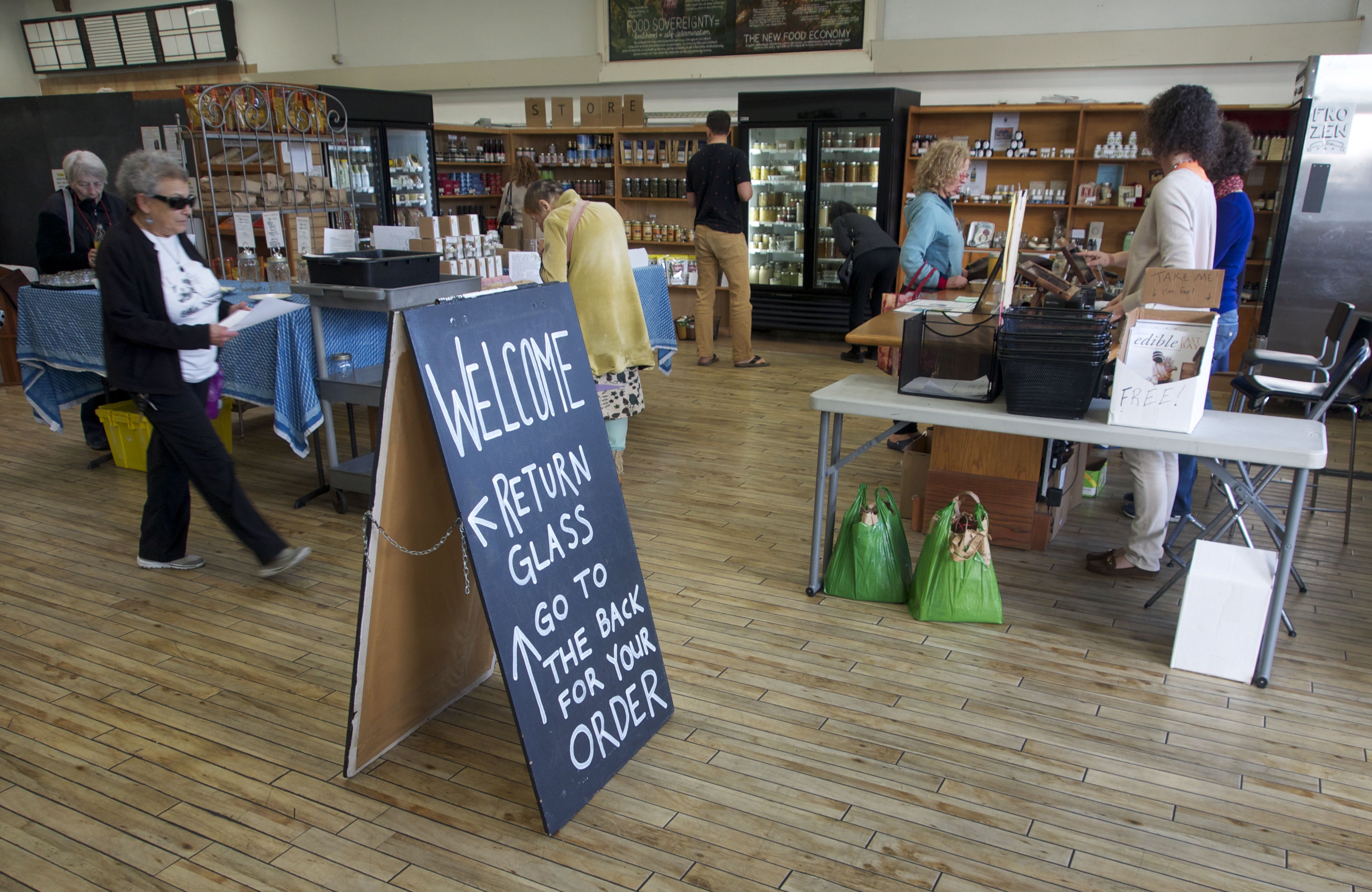 Store Day Welcome Sign